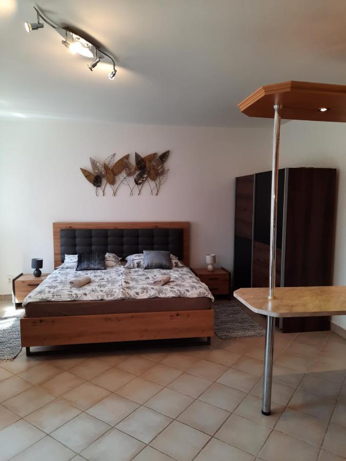 Ferienwohnung Crazy Frog Gambrinusz Ii. Hajdúszoboszló Exterior foto